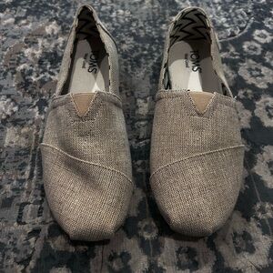 TOMS Women's Beige Loafers